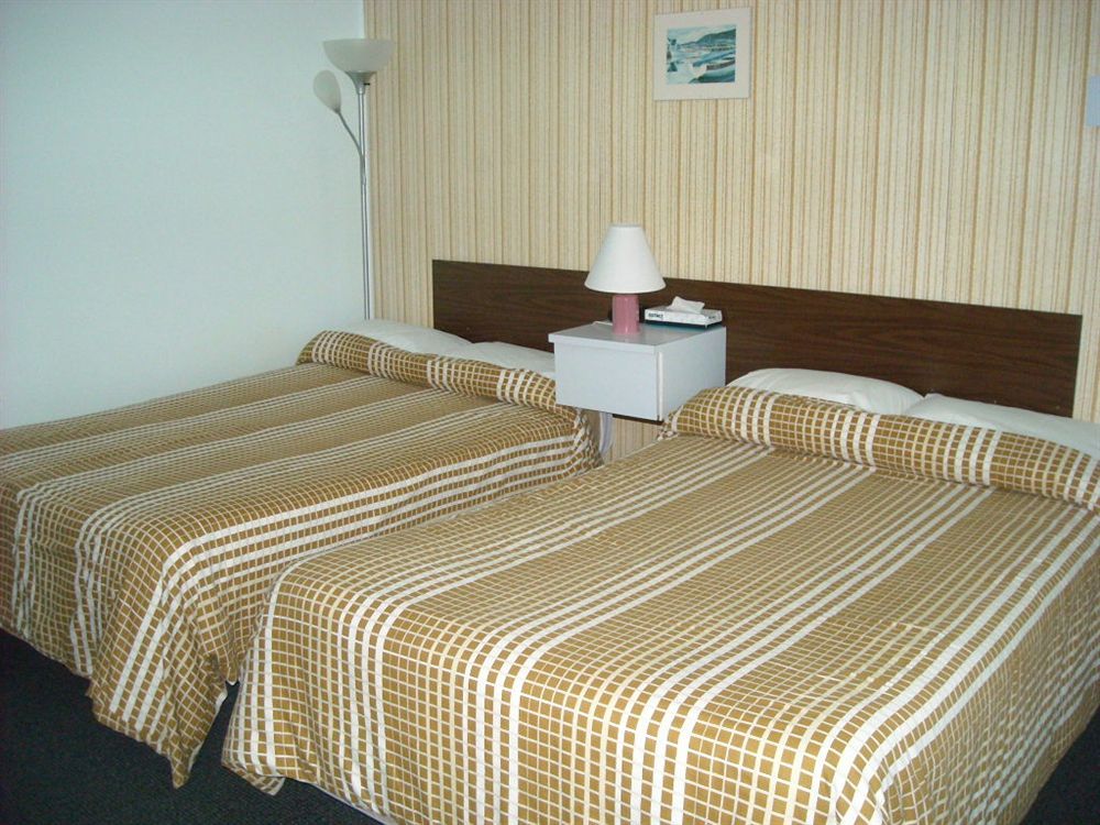 Motel Le Noroit L'Anse-au-Griffon Exterior photo