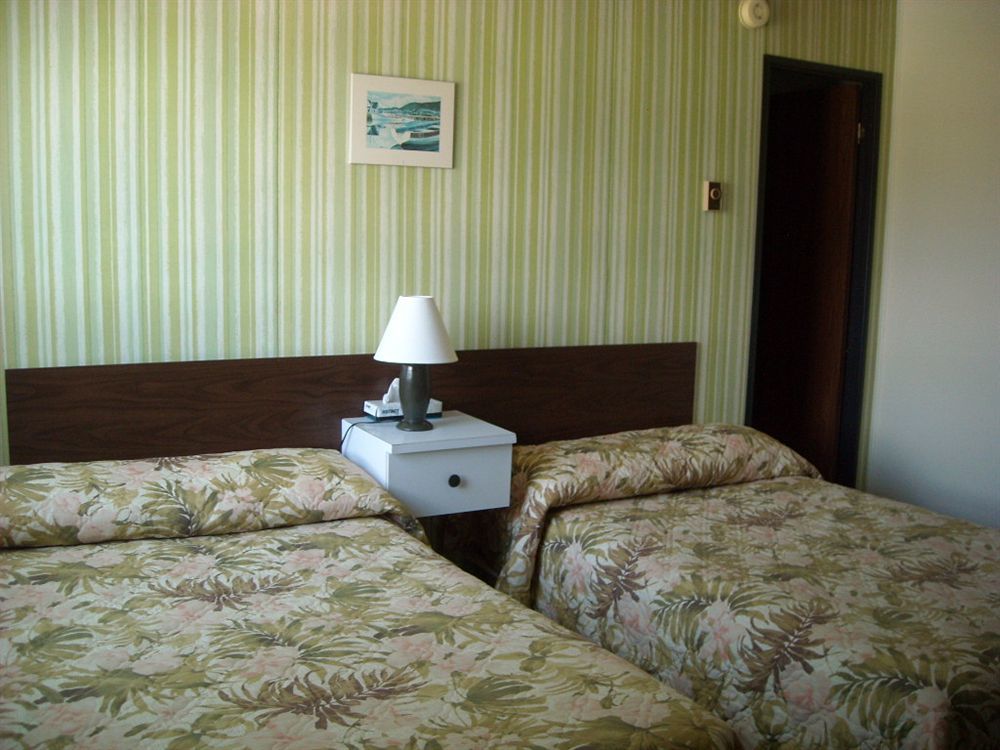 Motel Le Noroit L'Anse-au-Griffon Exterior photo