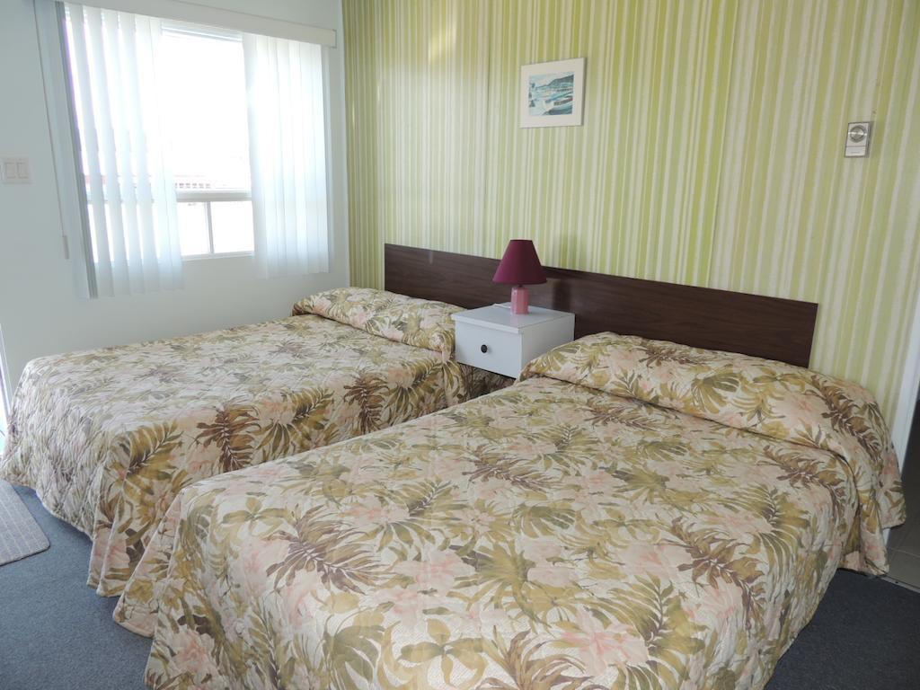 Motel Le Noroit L'Anse-au-Griffon Exterior photo